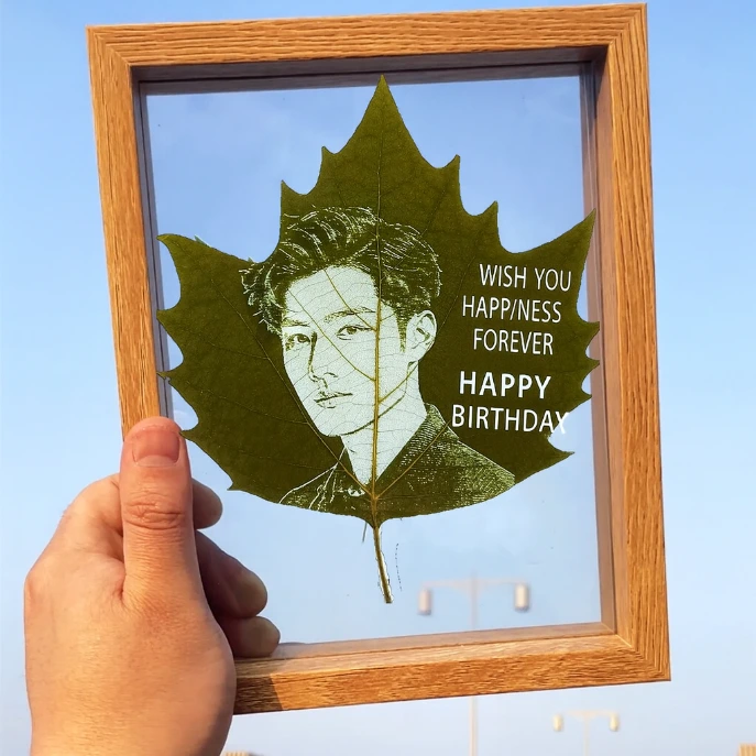 Custom Leaf Carving Photo Frame